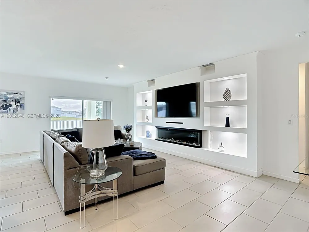 246 ZIRCON ROAD Kissimmee, FL 34758