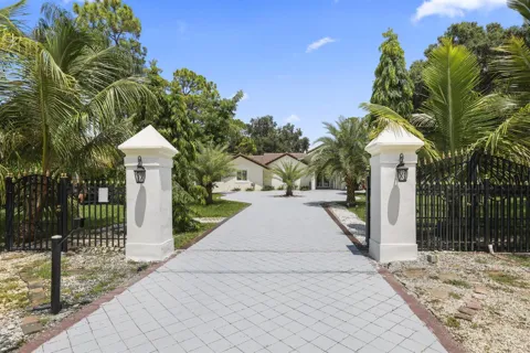 6344 NW 74th Terrace