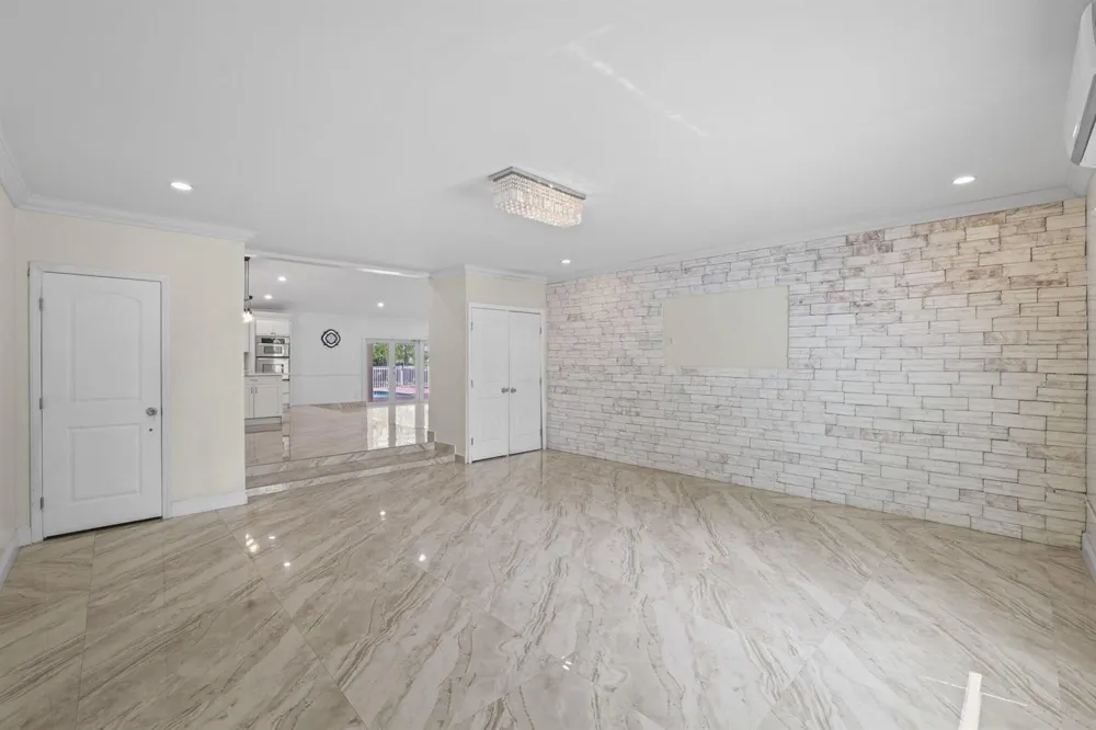 6344 NW 74th Terrace Parkland, FL 33067