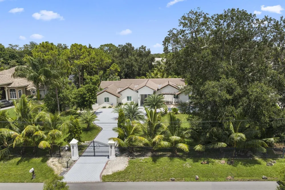 6344 NW 74th Terrace Parkland, FL 33067