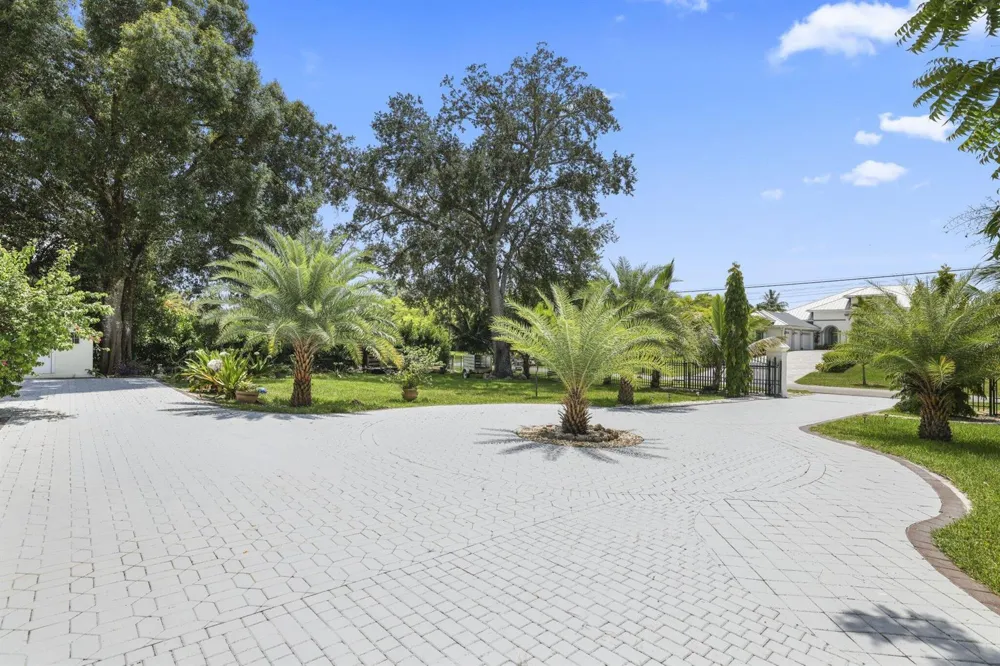 6344 NW 74th Terrace Parkland, FL 33067