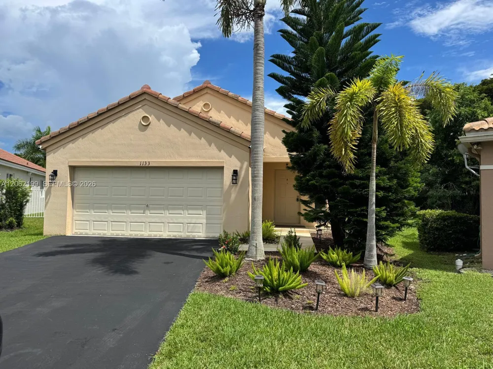 1133 Alexander Bnd Weston, FL 33327