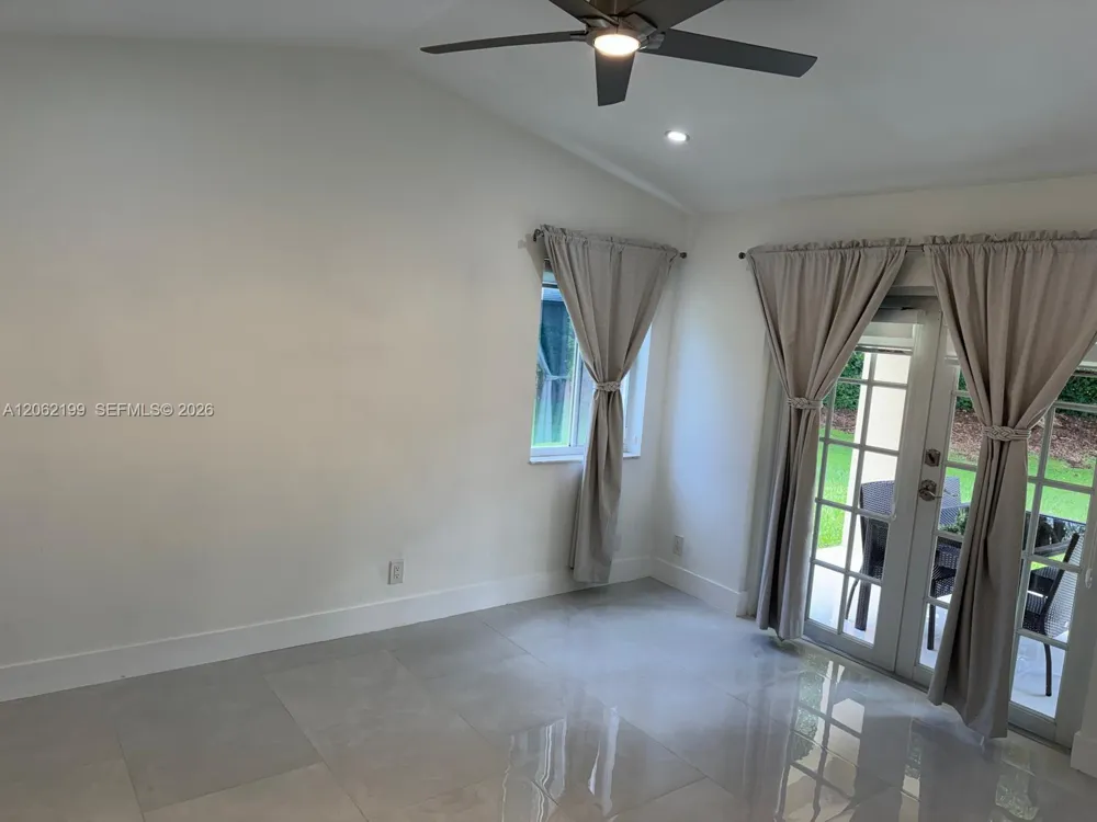1133 Alexander Bnd Weston, FL 33327