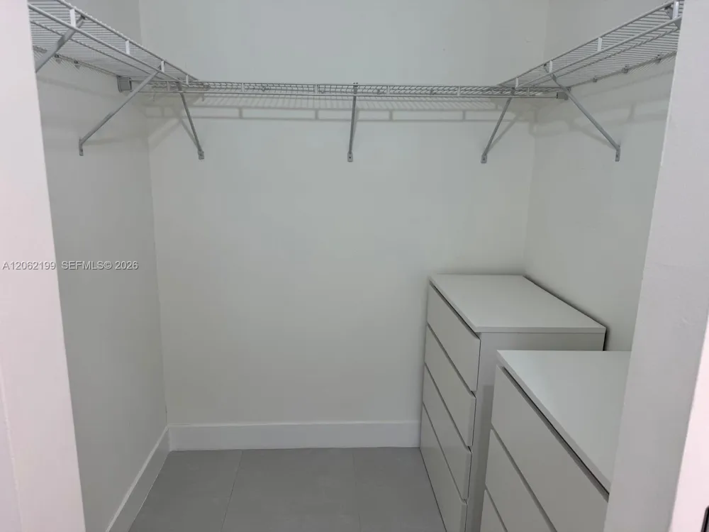 1133 Alexander Bnd Weston, FL 33327