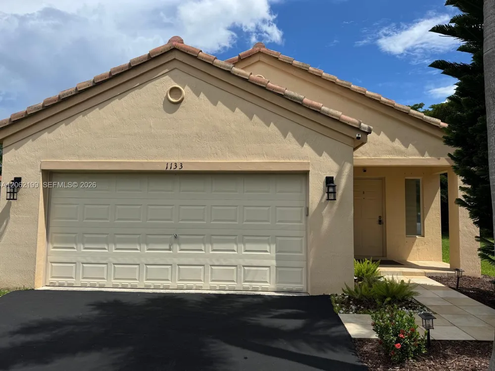 1133 Alexander Bnd Weston, FL 33327