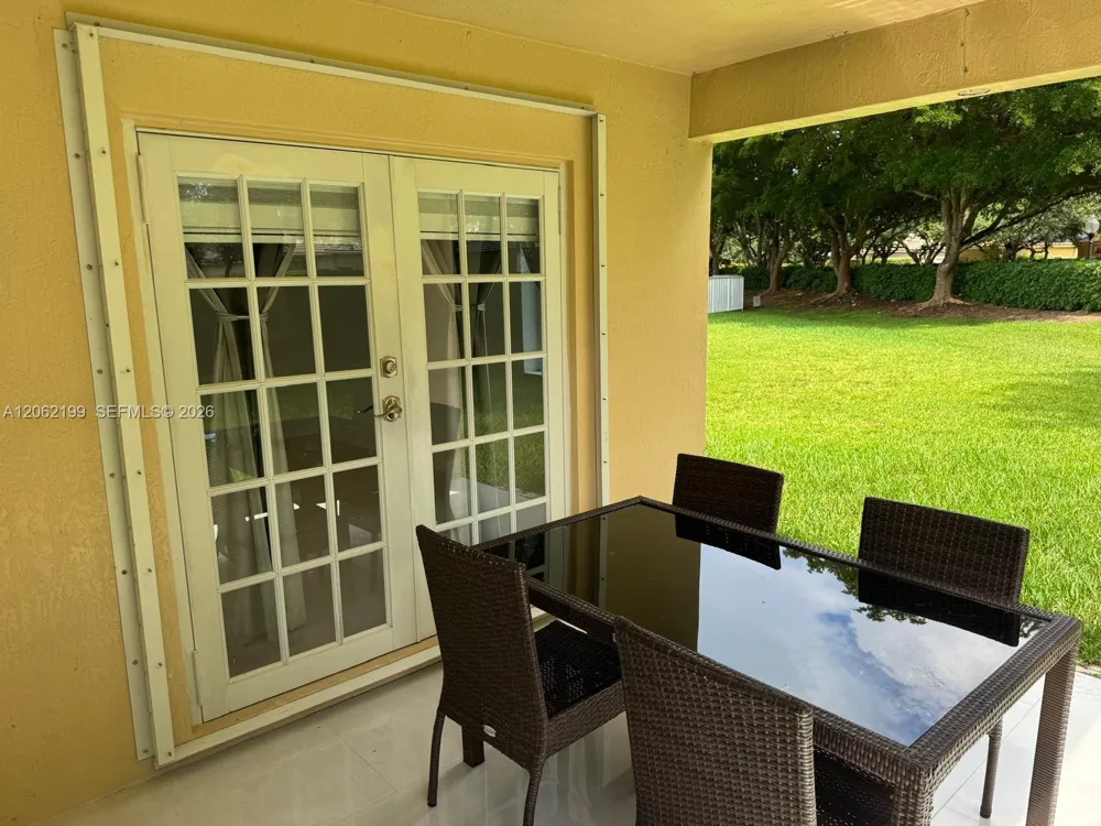 1133 Alexander Bnd Weston, FL 33327