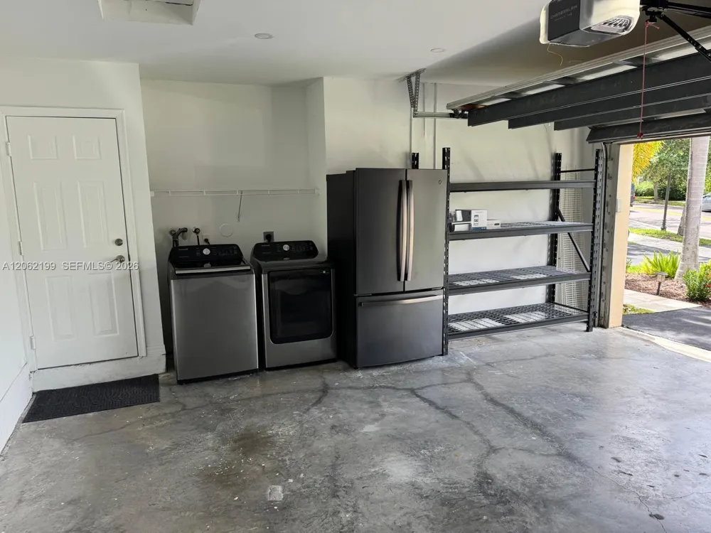 1133 Alexander Bnd Weston, FL 33327