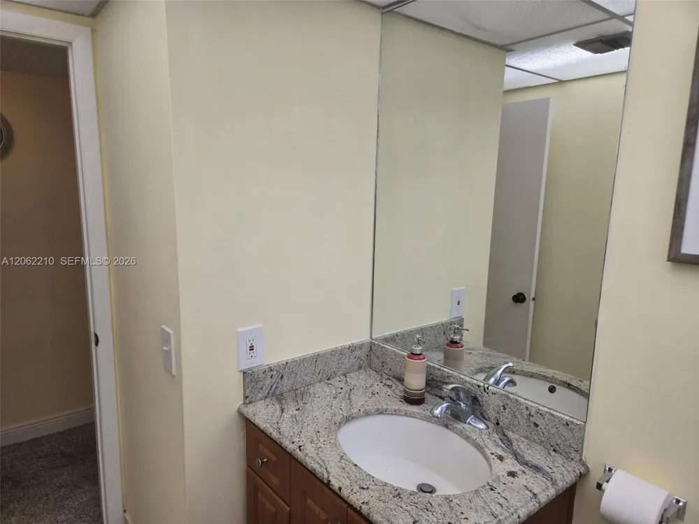 8065 SW 107th Ave #301 Miami, FL 33173