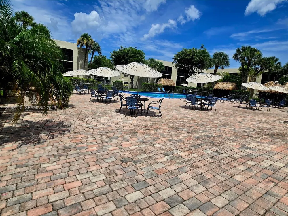 8065 SW 107th Ave #301 Miami, FL 33173