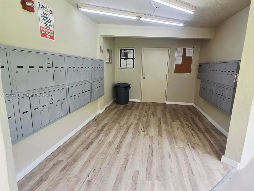 8065 SW 107th Ave #301 Miami, FL 33173