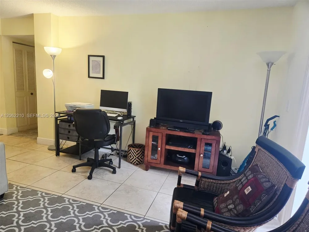 8065 SW 107th Ave #301 Miami, FL 33173