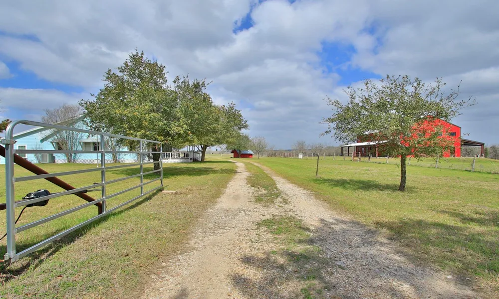 3750 County Road 185 Anderson, TX 77830