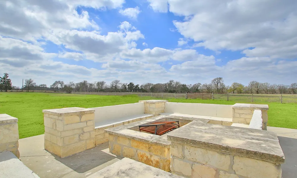 3750 County Road 185 Anderson, TX 77830