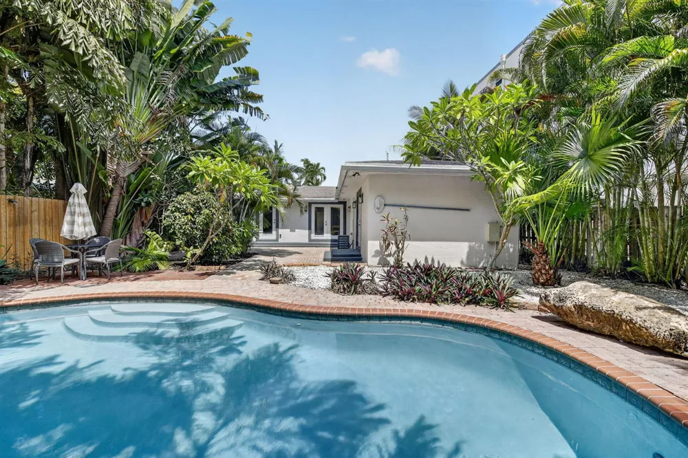 615 NE 13TH AVENUE Fort Lauderdale, FL 33304