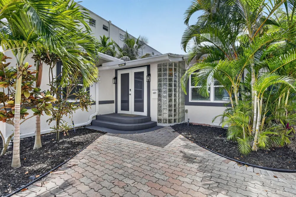 615 NE 13TH AVENUE Fort Lauderdale, FL 33304