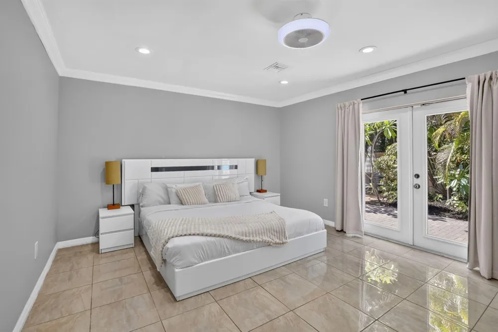 615 NE 13TH AVENUE Fort Lauderdale, FL 33304