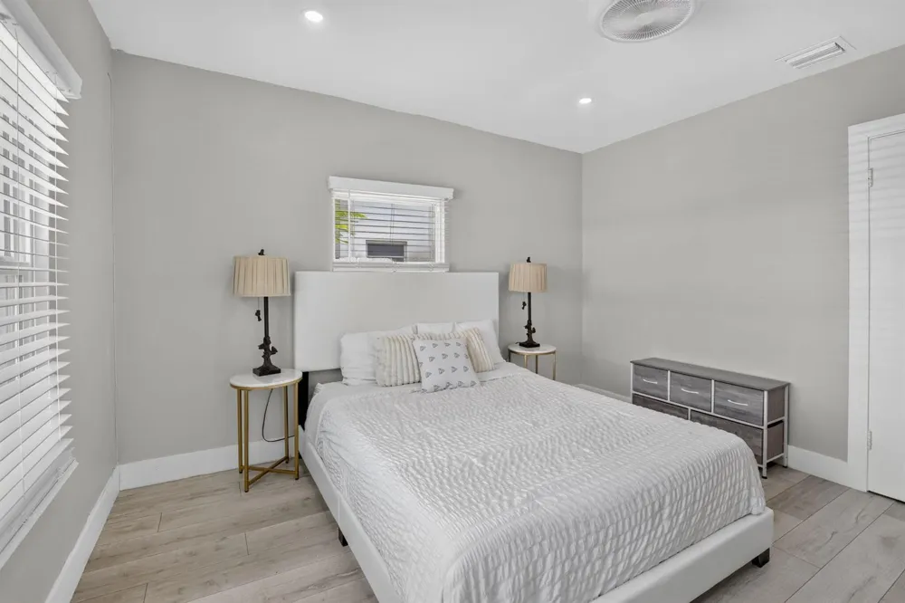 615 NE 13TH AVENUE Fort Lauderdale, FL 33304