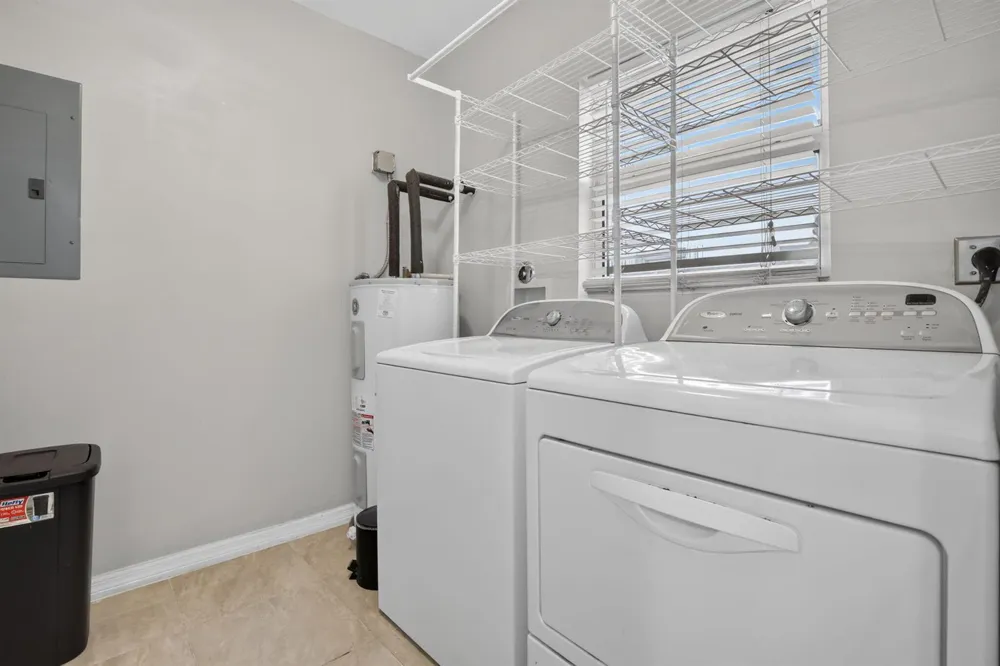 615 NE 13TH AVENUE Fort Lauderdale, FL 33304
