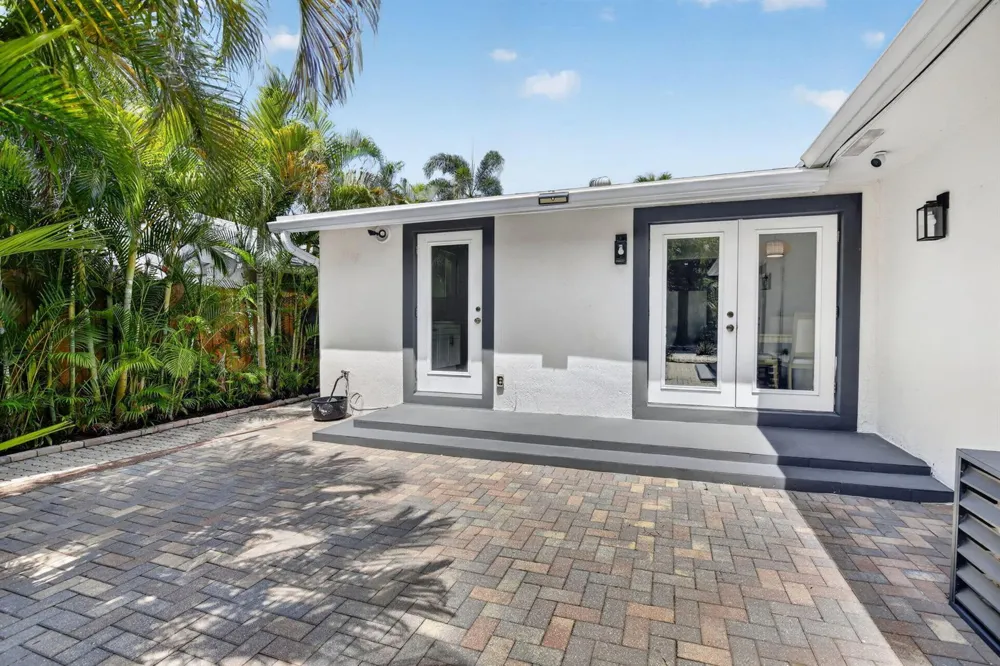615 NE 13TH AVENUE Fort Lauderdale, FL 33304