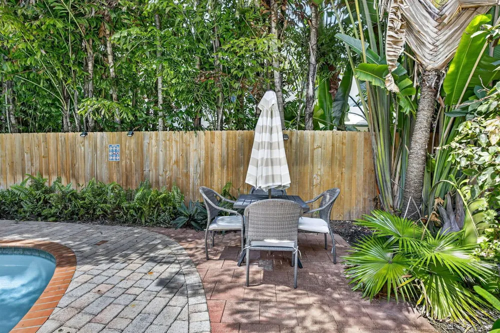 615 NE 13TH AVENUE Fort Lauderdale, FL 33304
