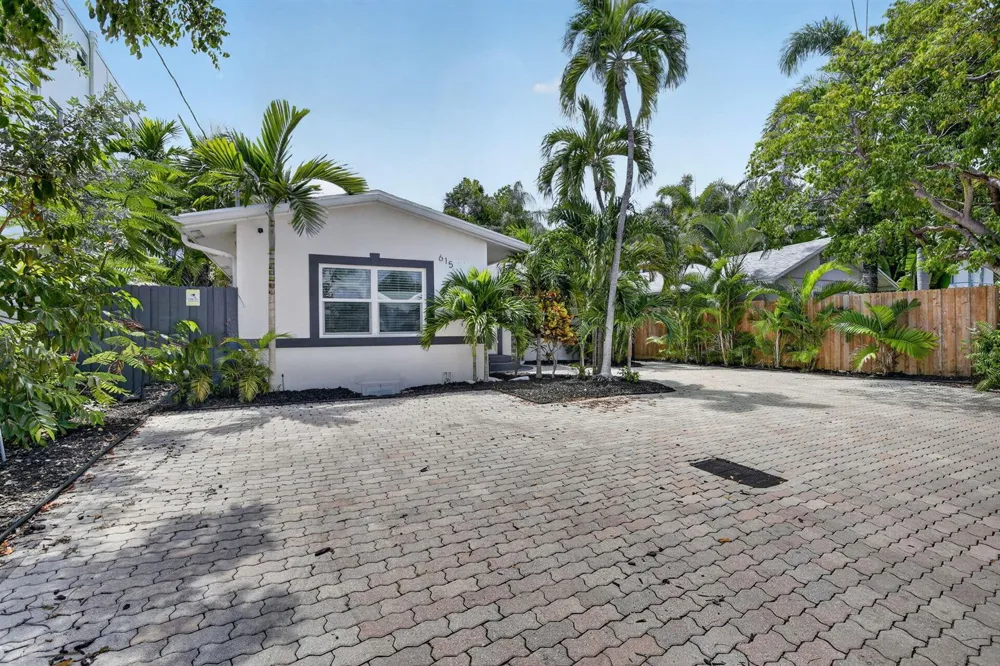 615 NE 13TH AVENUE Fort Lauderdale, FL 33304