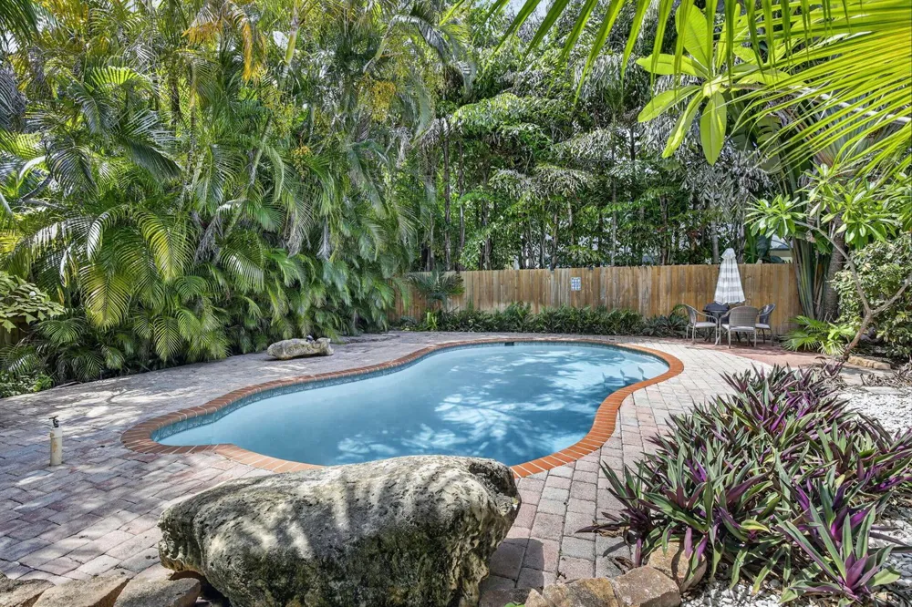 615 NE 13TH AVENUE Fort Lauderdale, FL 33304