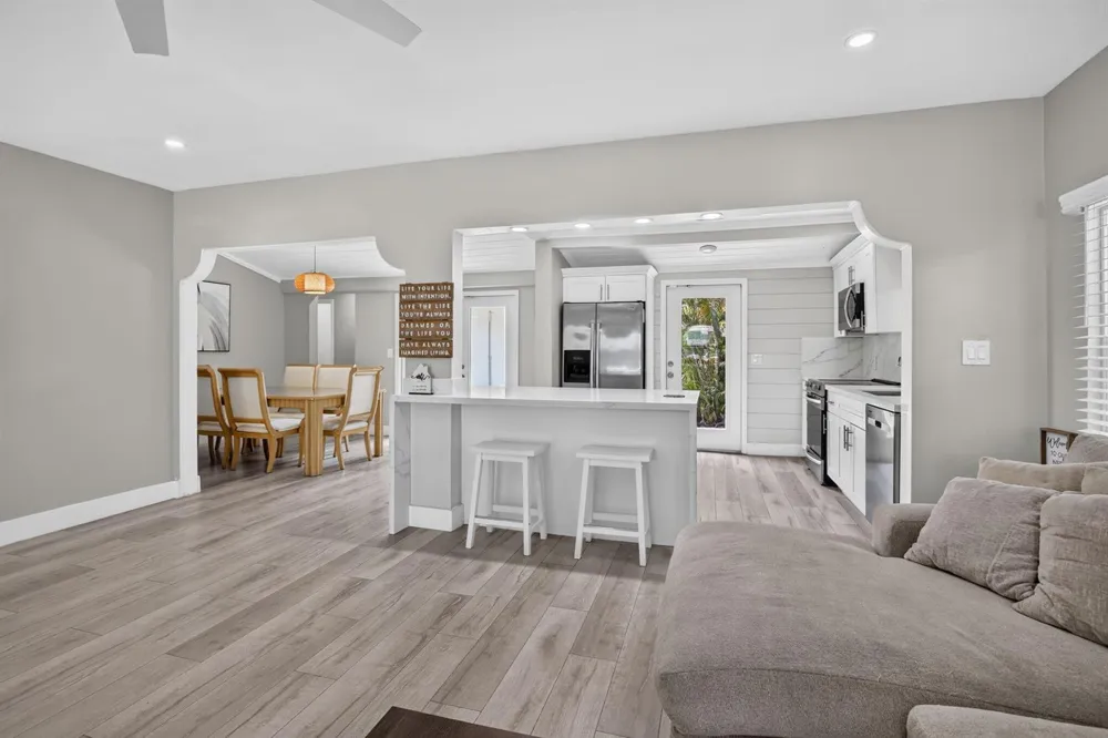 615 NE 13TH AVENUE Fort Lauderdale, FL 33304