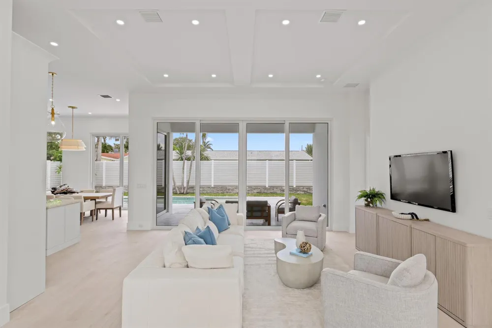533 Driftwood Road North Palm Beach, FL 33408