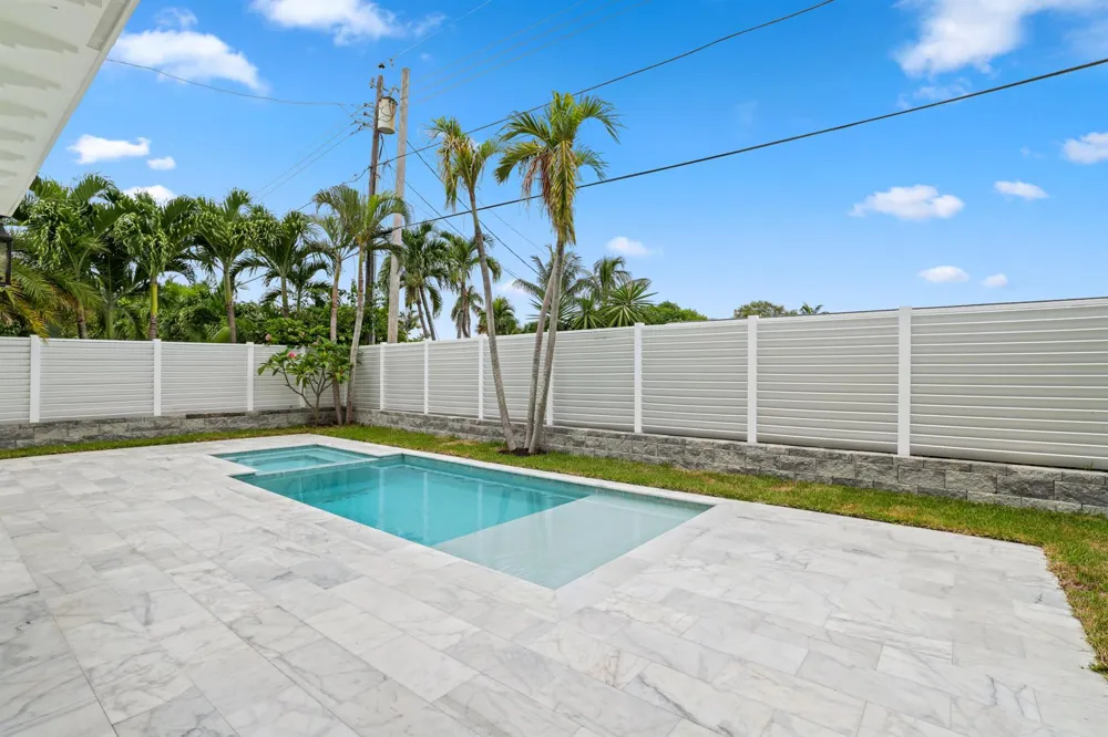 533 Driftwood Road North Palm Beach, FL 33408