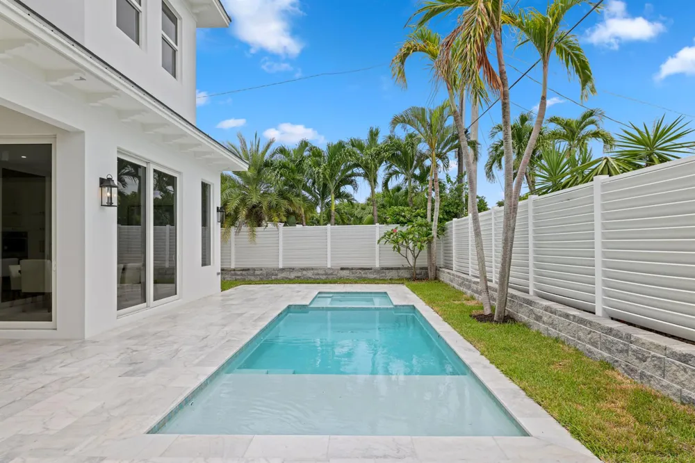 533 Driftwood Road North Palm Beach, FL 33408