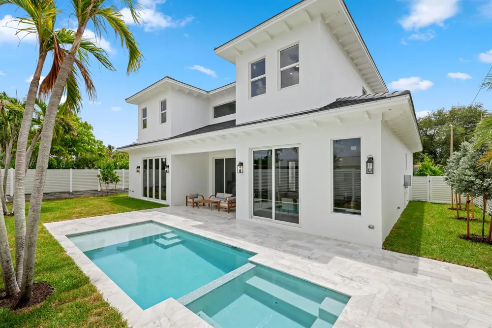 533 Driftwood Road North Palm Beach, FL 33408