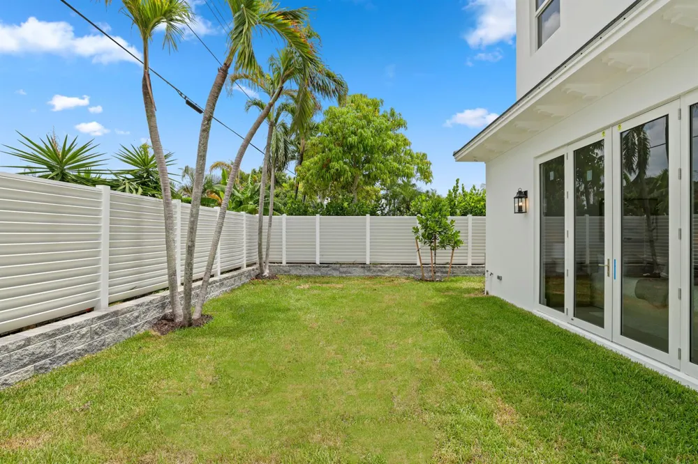 533 Driftwood Road North Palm Beach, FL 33408