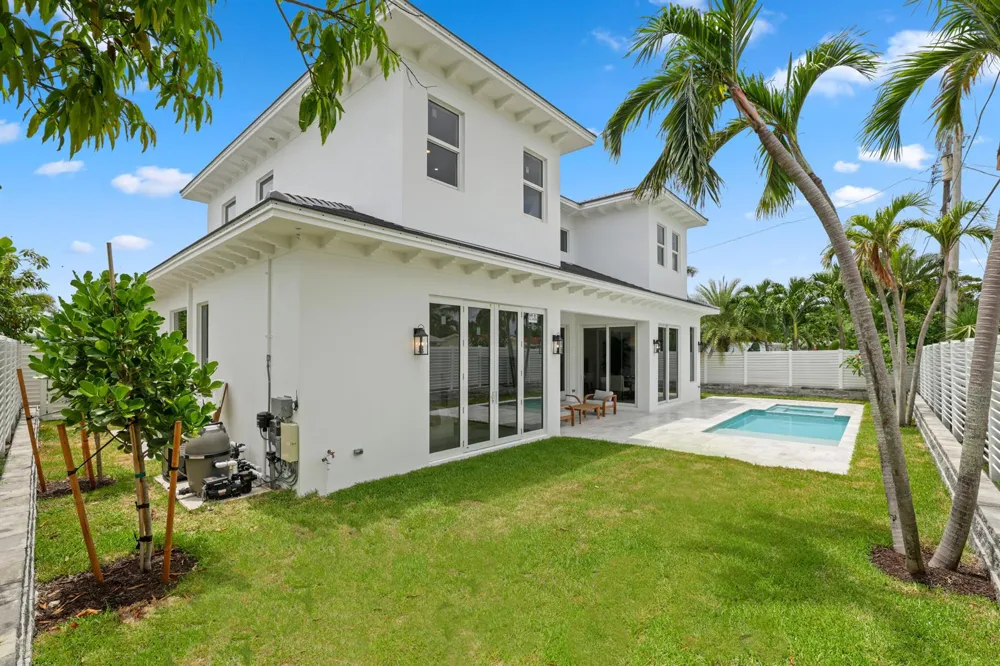 533 Driftwood Road North Palm Beach, FL 33408
