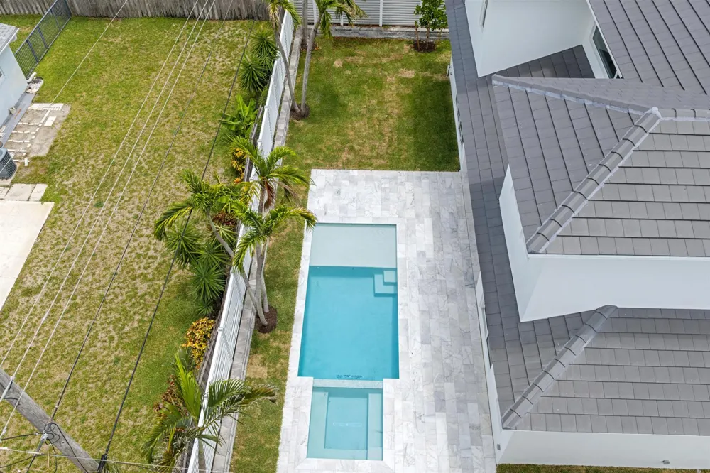 533 Driftwood Road North Palm Beach, FL 33408