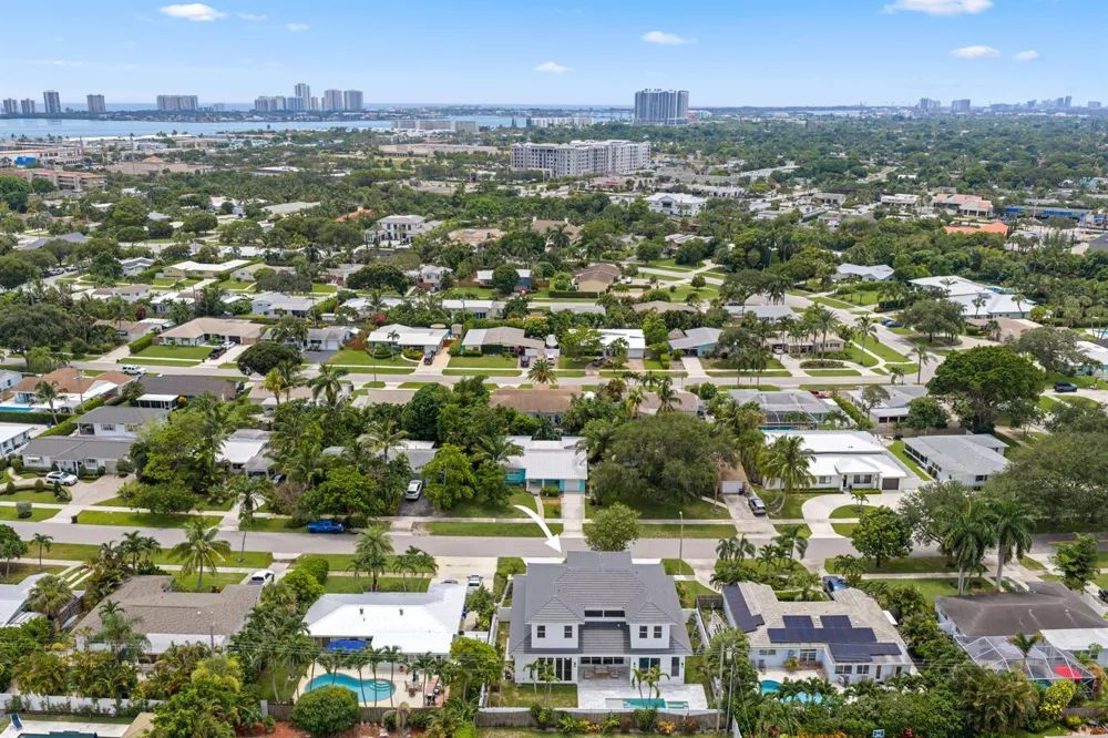533 Driftwood Road North Palm Beach, FL 33408