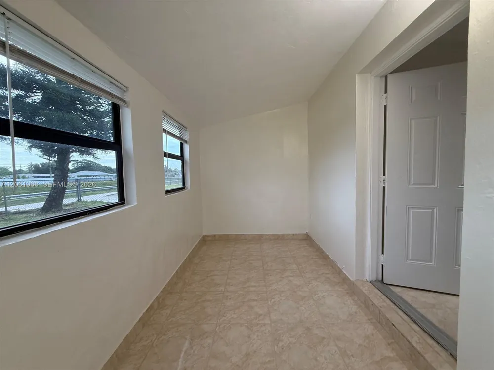 2520 NW 155th St Miami Gardens, FL 33054