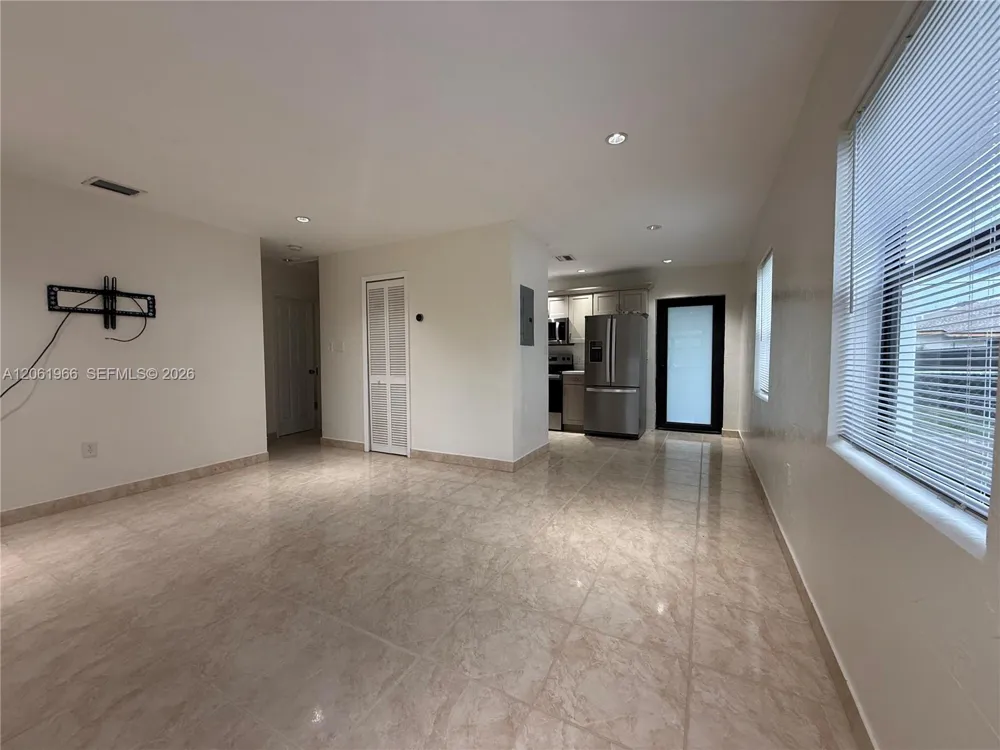 2520 NW 155th St Miami Gardens, FL 33054
