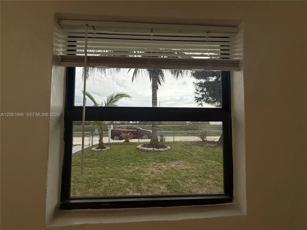 2520 NW 155th St Miami Gardens, FL 33054