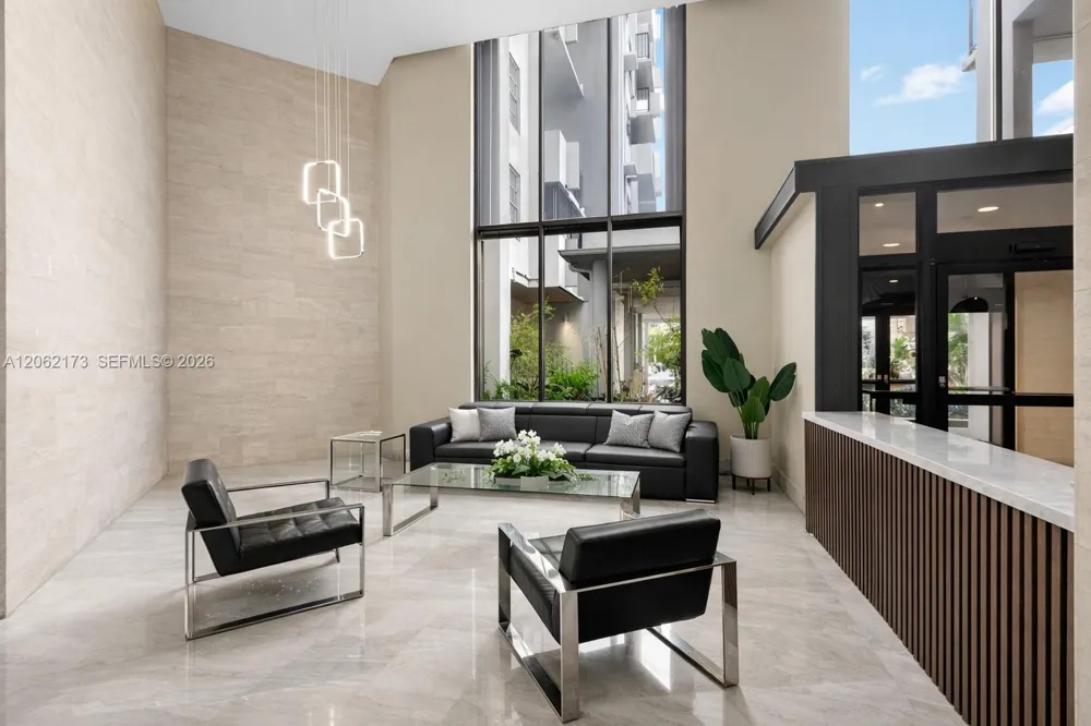 2750 NE 183rd St #304 Aventura, FL 33160