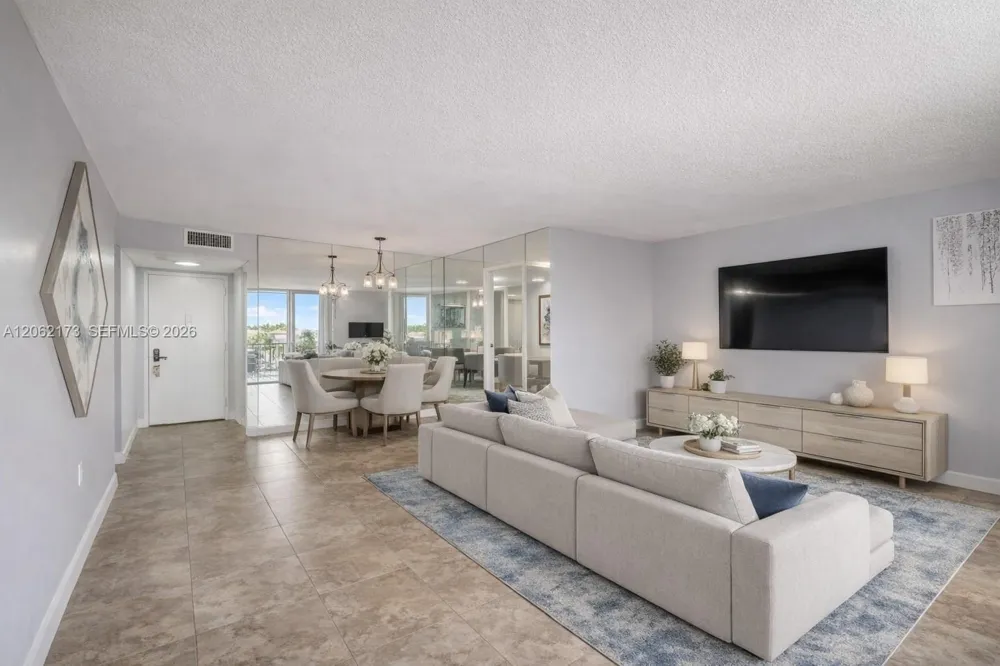 2750 NE 183rd St #304 Aventura, FL 33160