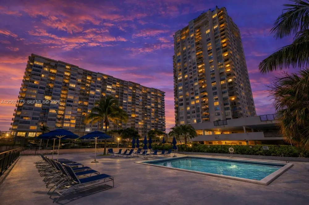 2750 NE 183rd St #304 Aventura, FL 33160