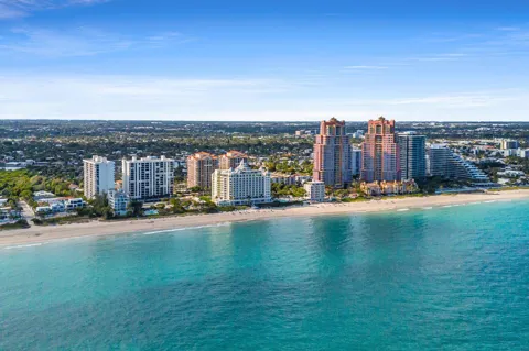 2011 Ocean Boulevard #405