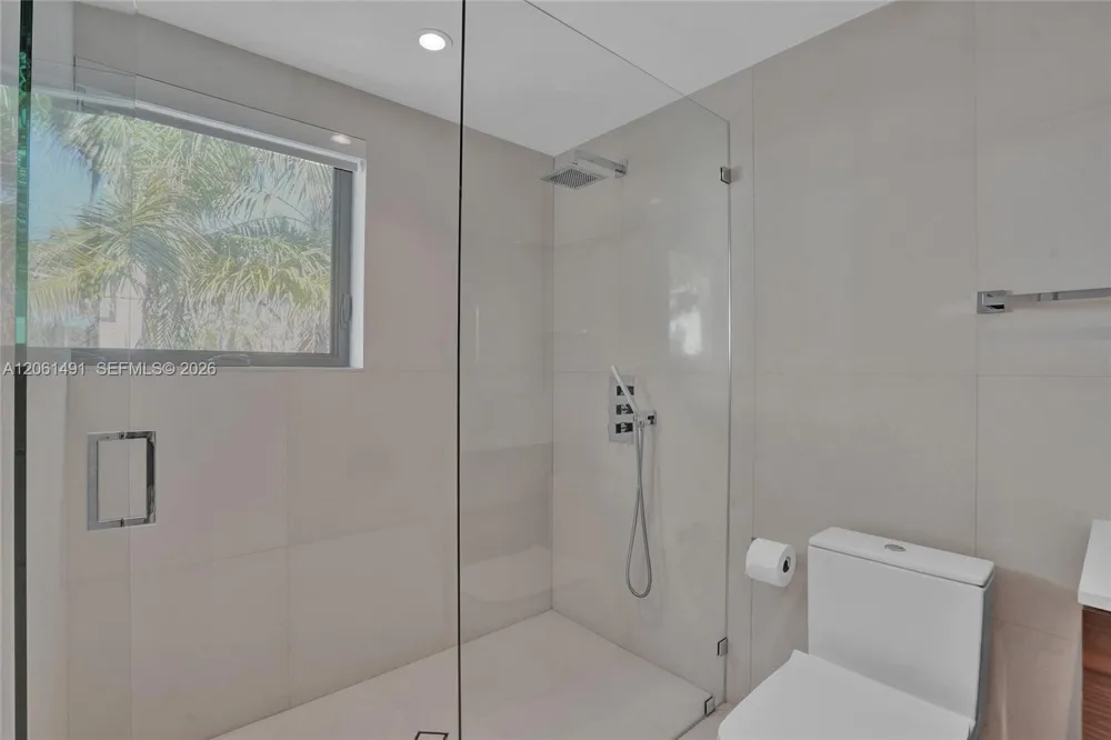 Address Not Shown Golden Beach, FL 33160