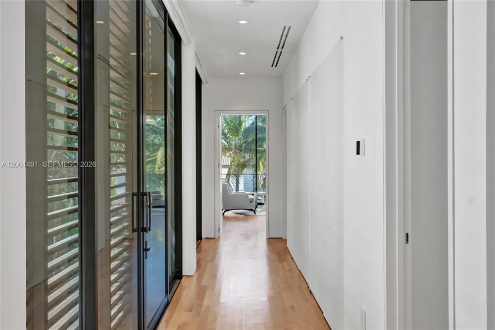 Address Not Shown Golden Beach, FL 33160