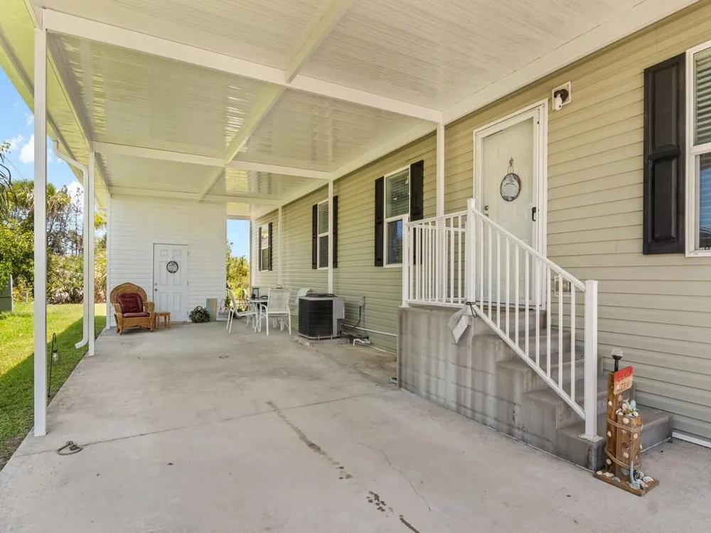 309 Mockingbird Avenue Fort Pierce, FL 34982