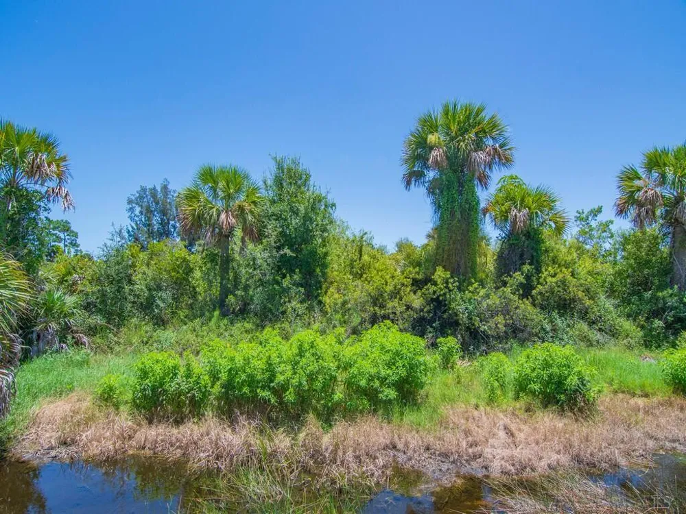 309 Mockingbird Avenue Fort Pierce, FL 34982