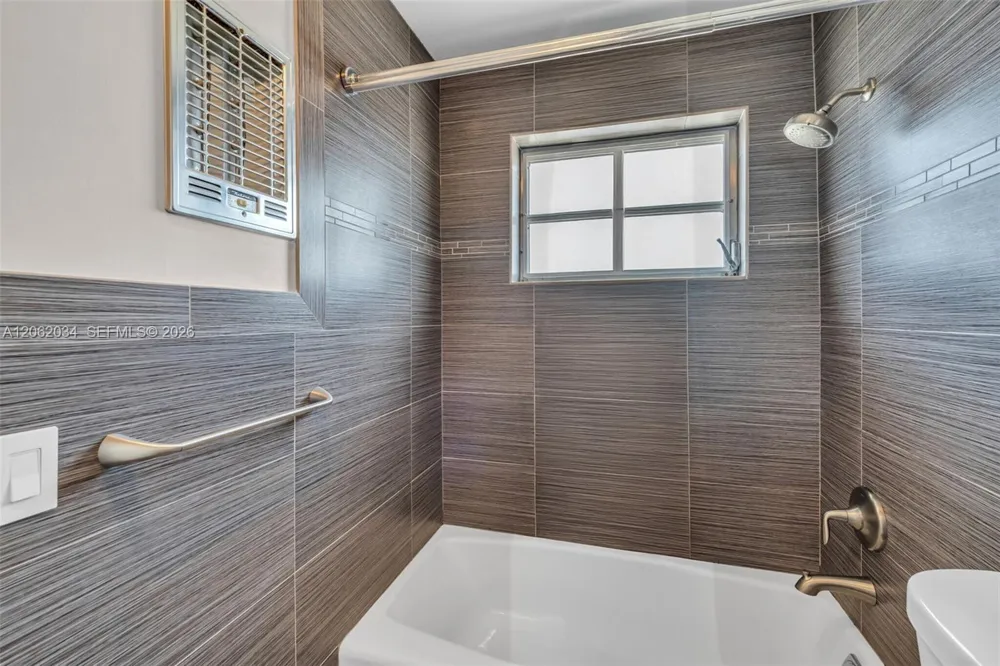 22 SE 3rd Ter #37 Dania Beach, FL 33004