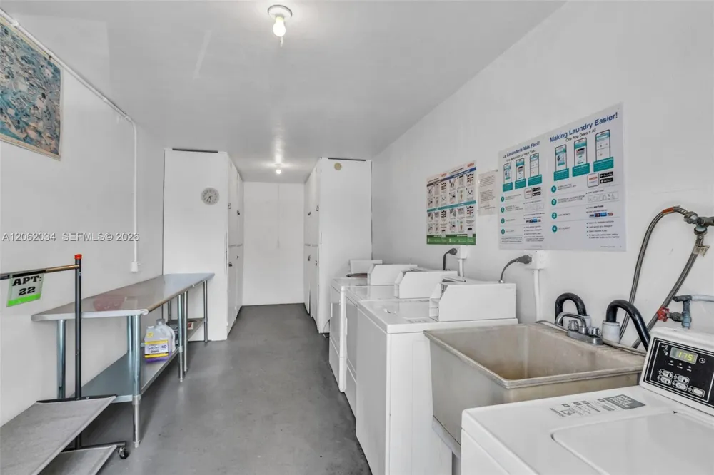 22 SE 3rd Ter #37 Dania Beach, FL 33004