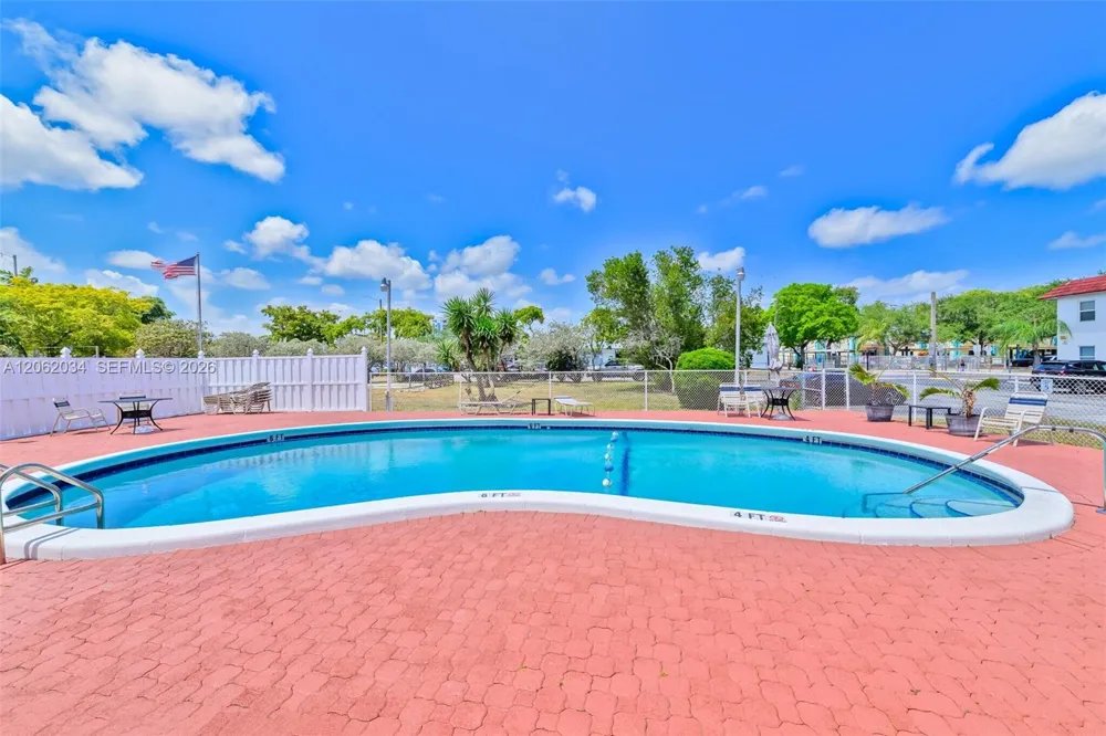 22 SE 3rd Ter #37 Dania Beach, FL 33004