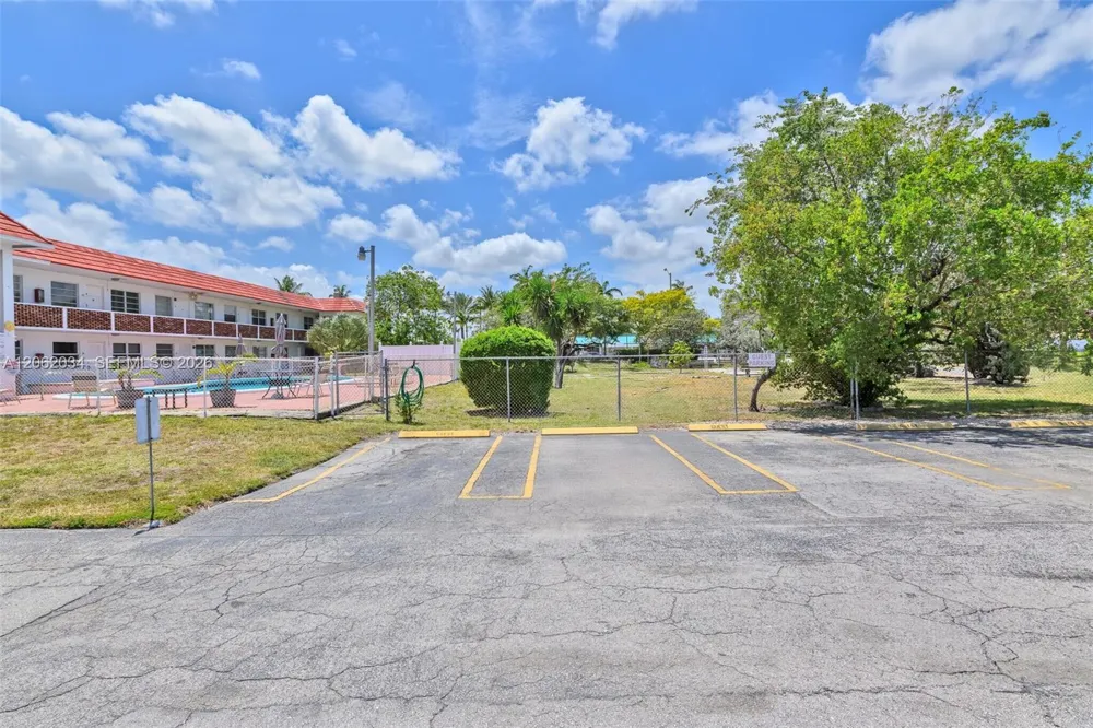 22 SE 3rd Ter #37 Dania Beach, FL 33004